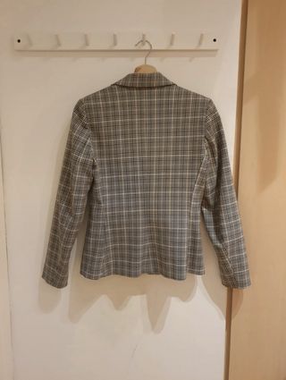 Americana a cuadros de Mango Basics