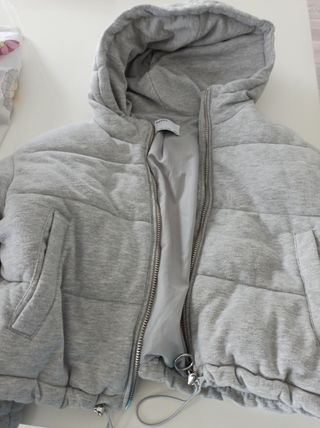 Cazadora acolchada, color gris claro