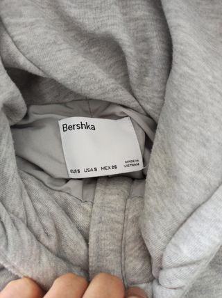 Cazadora acolchada, color gris claro