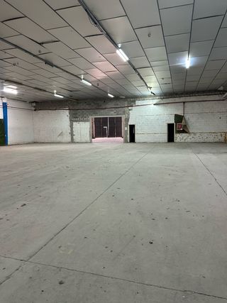 Nave industrial de 2500m2