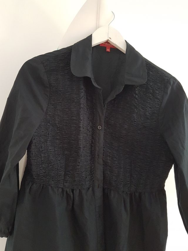 Blusa marca Burberry talla 44