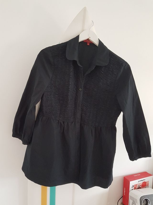 Blusa marca Burberry talla 44