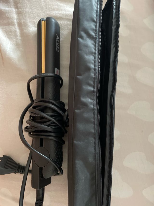 Plancha de pelo con estuche