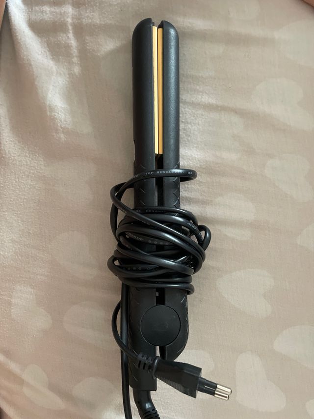 Plancha de pelo con estuche