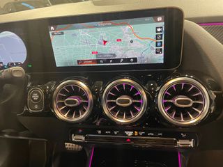 MERCEDES-BENZ GLA 200 D AMG