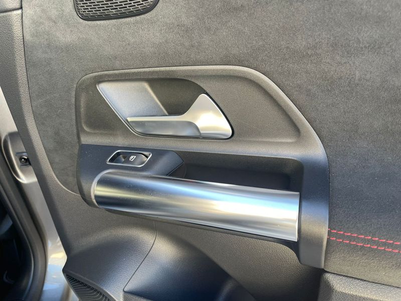 Mercedes-Benz GLA 2022, foto 25