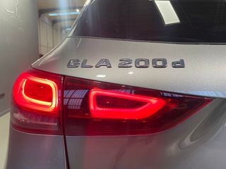 MERCEDES-BENZ GLA 200 D AMG