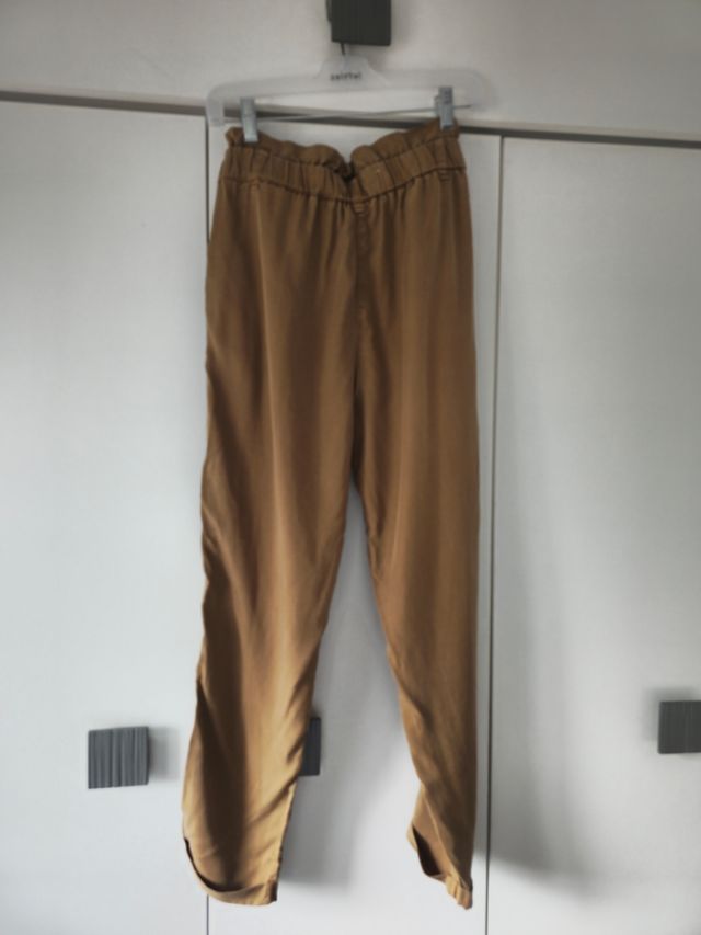 Pantalón de tiro alto