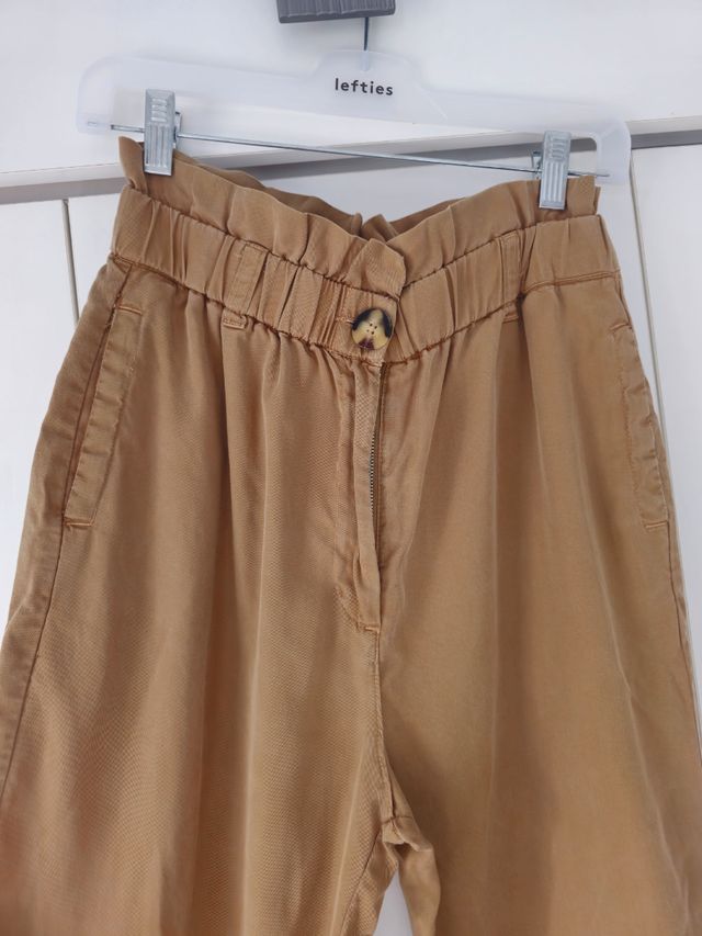 Pantalón de tiro alto