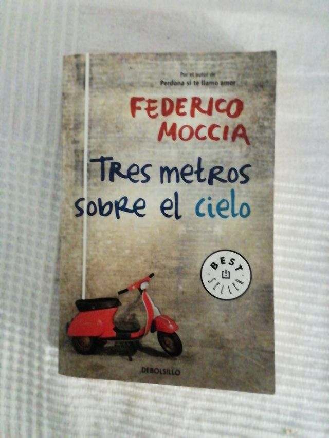 Libro a tres metros sobre el cielo