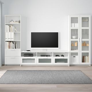 MONTAJE Y DESMONTAJE DE MUEBLES