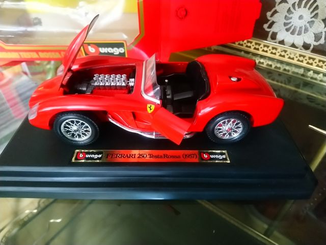Coches bburago 1:24