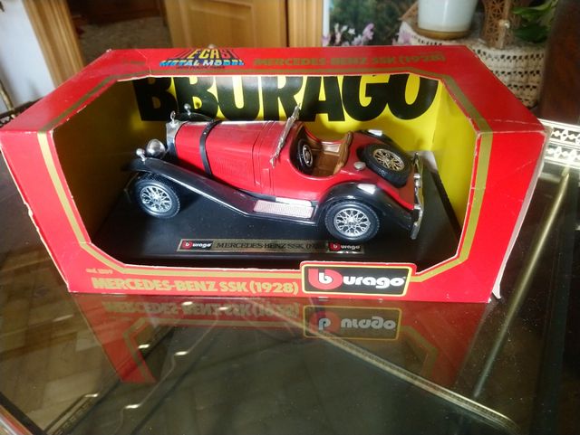 Coches bburago 1:24