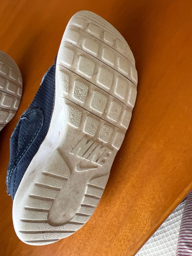 Zapatillas deportivas nike T26 velcro