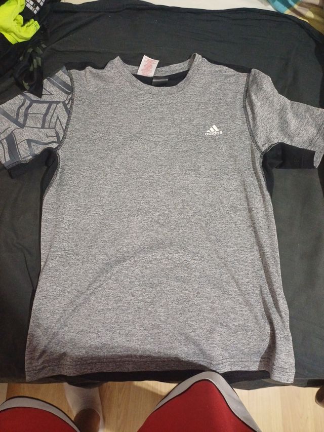 Camiseta adidas