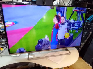 Panasonic smart TV full HD 42"