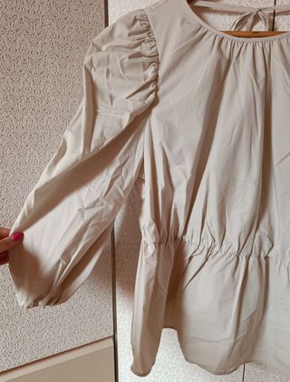 Blusa fruncido mangas abullonadas Zara nueva