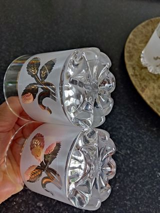 Juego de vasos y botella para whisky . Nuevo.