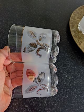 Juego de vasos y botella para whisky . Nuevo.