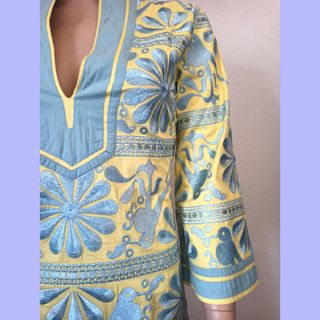 Vestido bordado Chatik Kertan