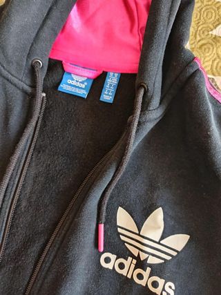 Chaqueta Adidas negra y rosa talla XS