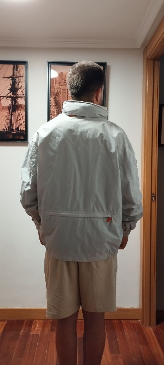 Chaqueta fila impermeable