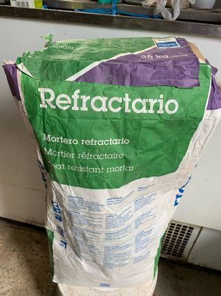 Cemento refractario