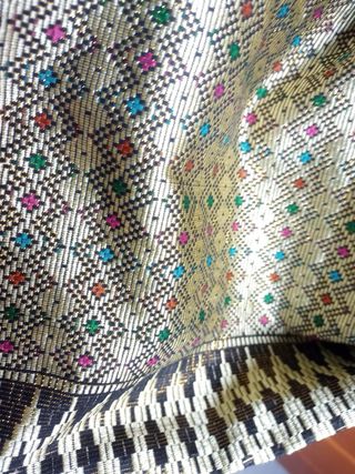 Mochila unisex dorada de tela ligera con cordón