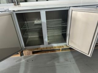 Frente mostrador 2mts refrigerado