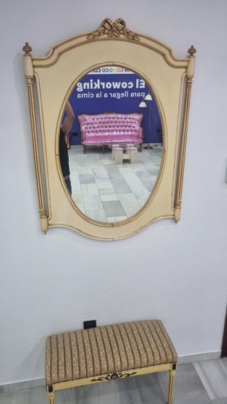 Banqueta y espejo isabelino