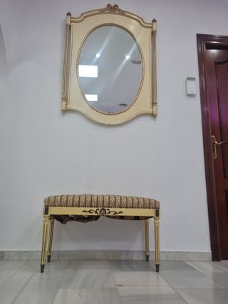Banqueta y espejo isabelino