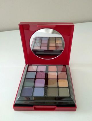 Paleta de sombras y coloretes de Guylond