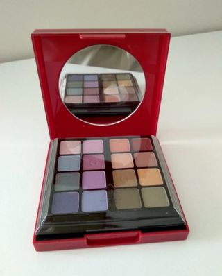 Paleta de sombras y coloretes de Guylond