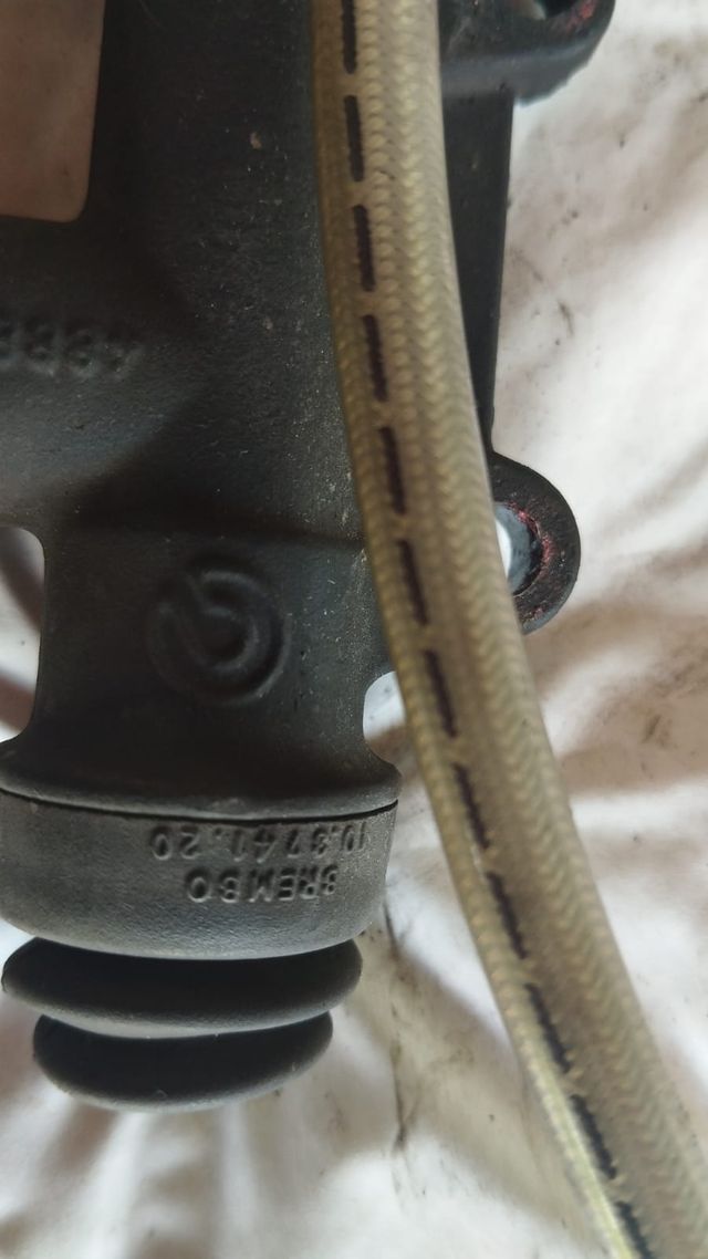 Conjunto de freno trasero Brembo