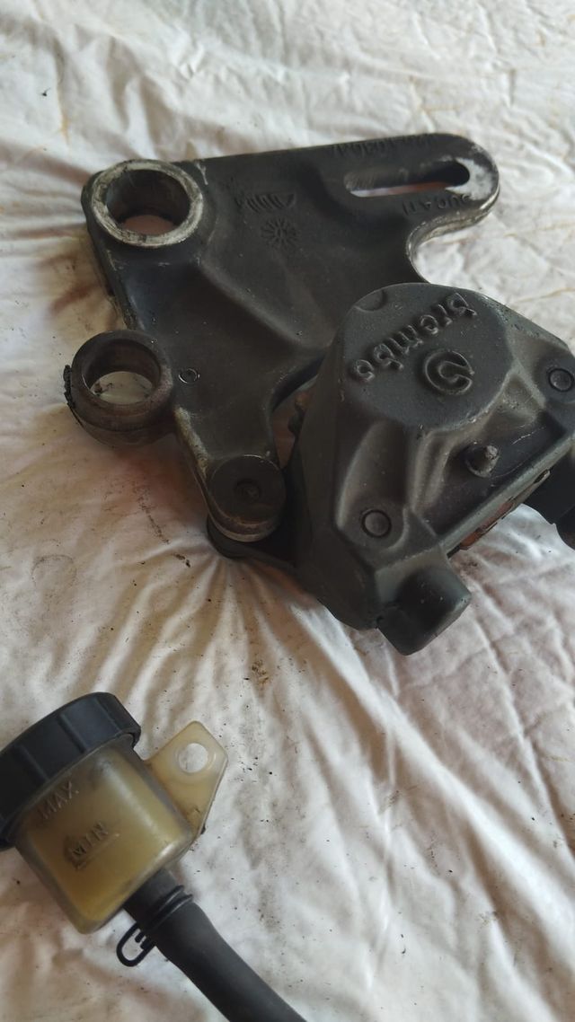 Conjunto de freno trasero Brembo