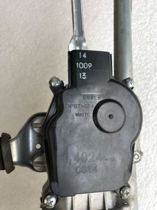 Motor limpiaparabrisas delantero DACIA DOKKER