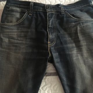 Tejano Levis.   