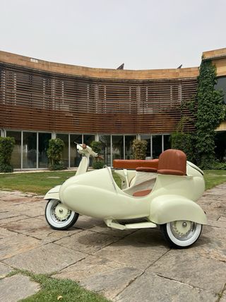 Aquiler Vespa Sidecar