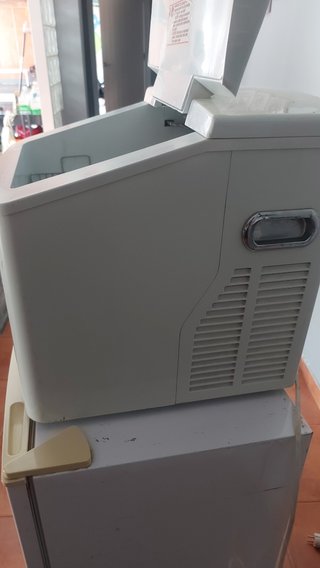 Maquina de hielo