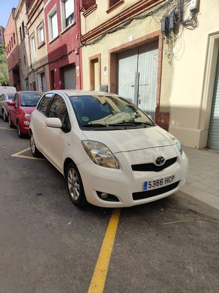 Toyota Yaris 2011