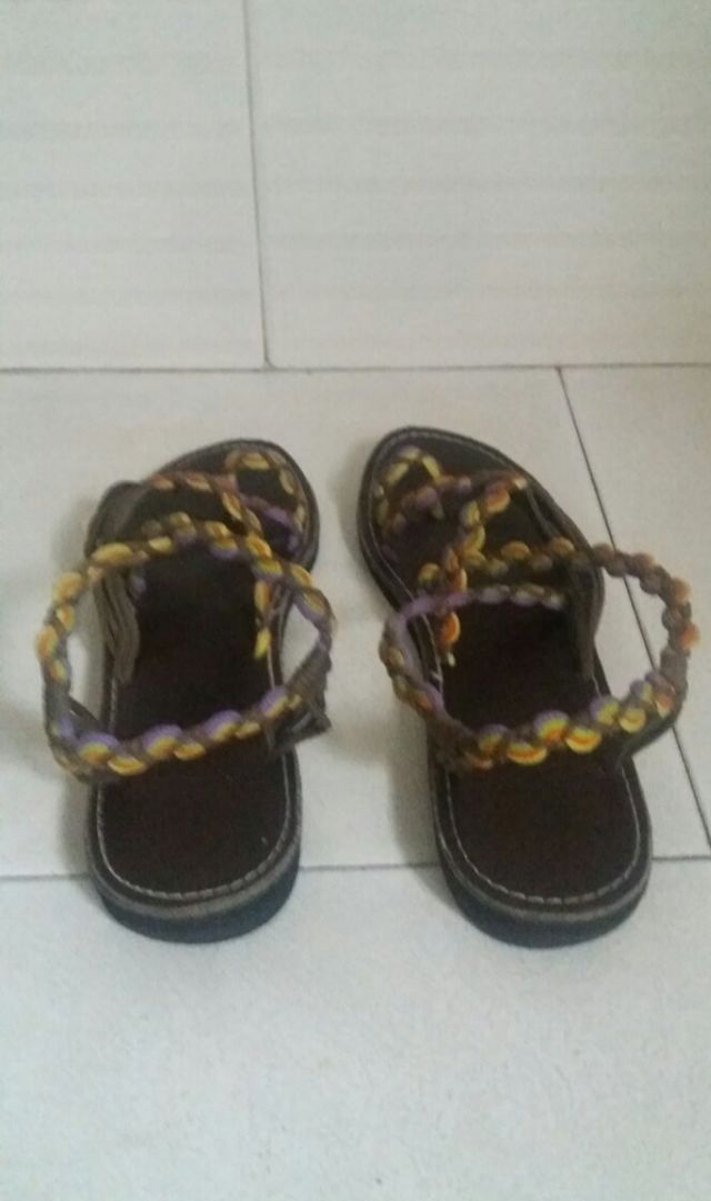 SANDALIAS DE PIEL N° 38