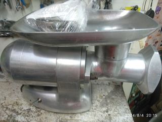 Maquina de picar carne etc