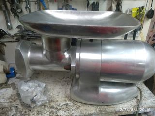 Maquina de picar carne etc