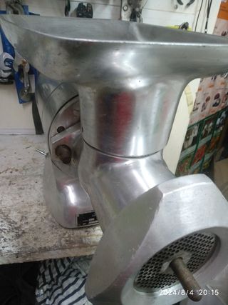 Maquina de picar carne etc