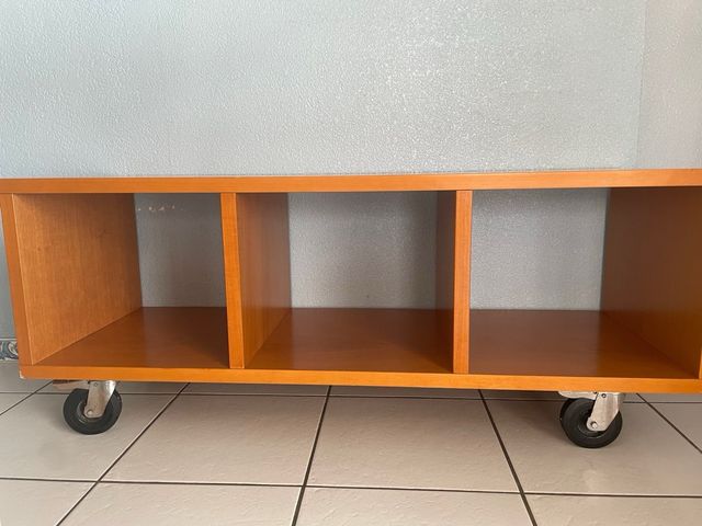 MUEBLE AUXILIAR CON RUEDAS