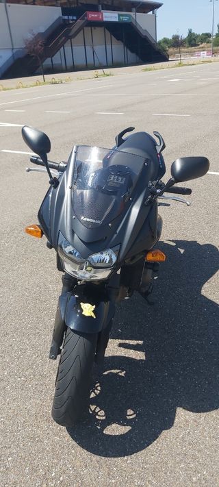 Moto kawasaki Z750S