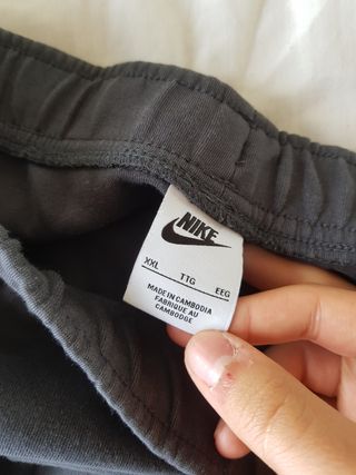 Pantalón Nike tech