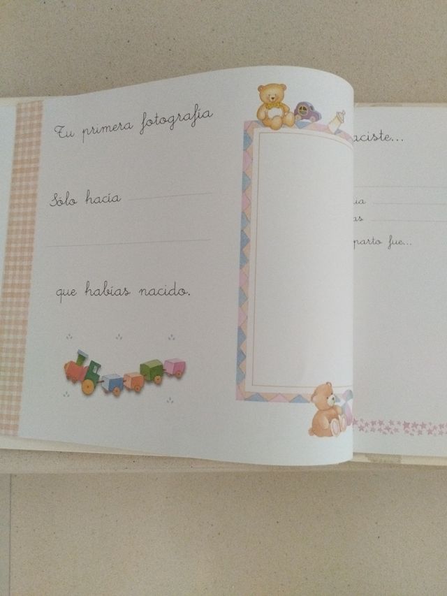 Libro del bebé recordatorio nacimiento