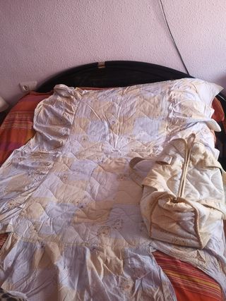 Lote Edredón de cuna y bolso