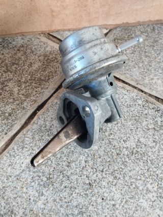 Bomba combustible Volvo